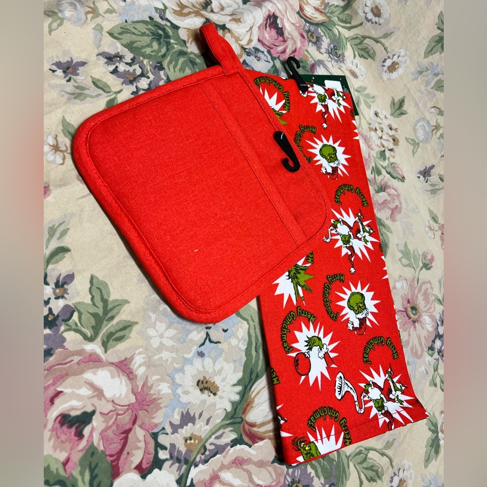 Grinch tea towel & pot holder - Picture 6 of 10